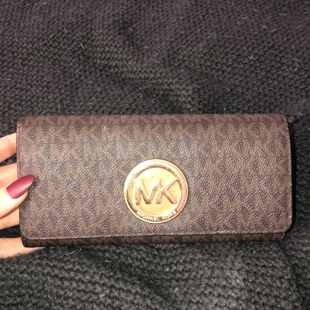 Michael kors wallet